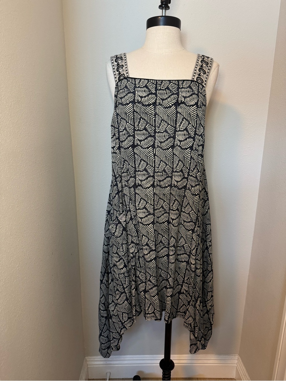 Burning Torch Embroidered sleeve Printed Square-Neck Women's Dress